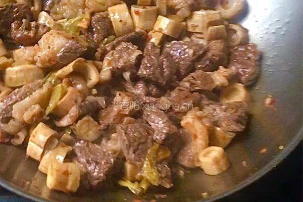 笋子烧牛肉的做法图解3