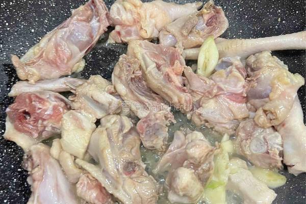 土豆炒鸡肉的做法图解4