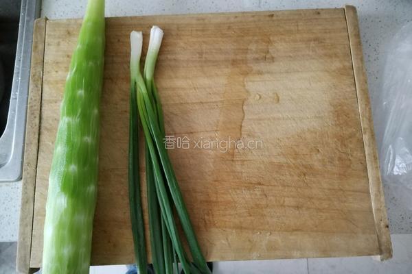 拌莴苣的做法图解1