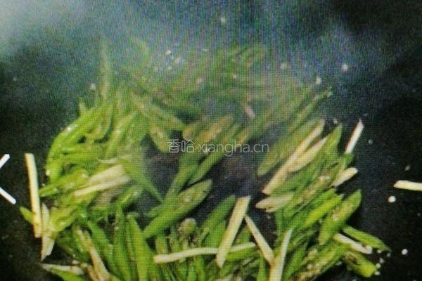 凉薯丝炒鸭子的做法图解3