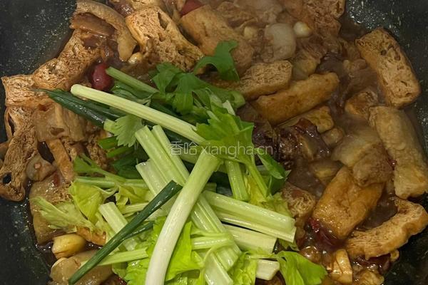 五花肉炒豆干的做法图解5