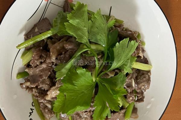 芹菜炒牛肉的做法图解8
