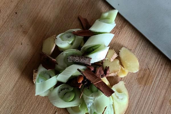 梅菜红烧肉的做法图解2