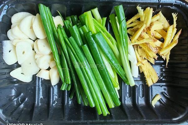 脆皮五花肉的做法图解2