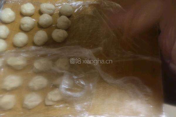 小猪蛋黄酥（奶香椰蓉馅）的做法图解4