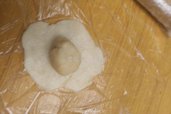 小熊猫蛋黄酥的做法图解9