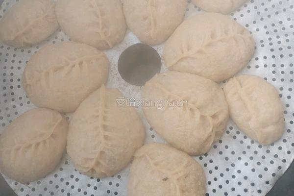 玉米白面素蒸饺的做法图解8