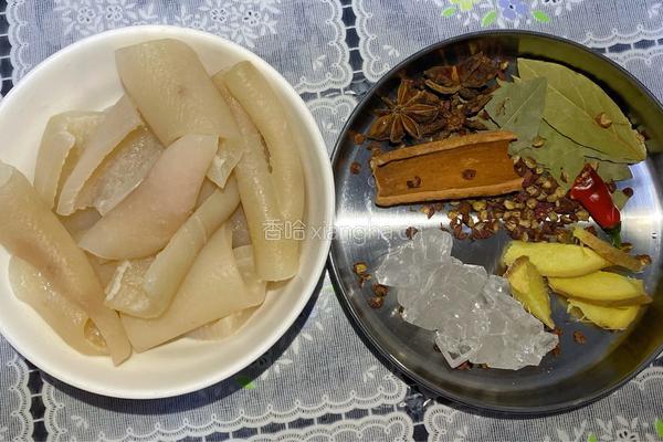 五香猪皮冻的做法图解1