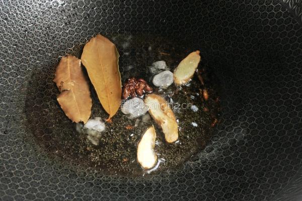 牛肉萝卜煲的做法图解2