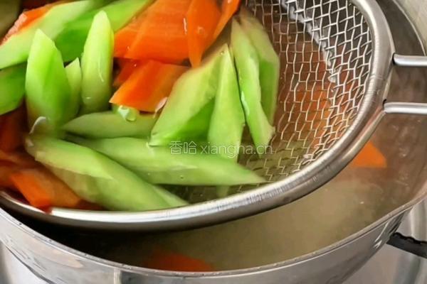 什锦虾仁的做法图解3