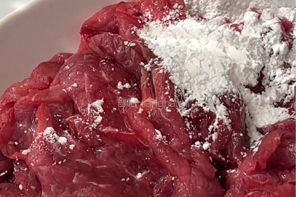 凉拌牛肉，好吃到哭泣！ 绝绝子夏日开胃神器！的做法图解1