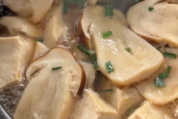 鲜掉眉毛！这碗松茸豆腐汤直接封神！一口入魂的秋日限定美味来啦的做法图解8
