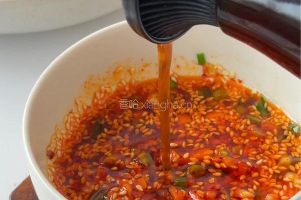 减脂期必囤！柠檬手撕鸡～酸辣清爽到跺脚，味道绝了！的做法图解3