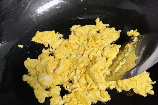 菠萝炒饭的做法图解2