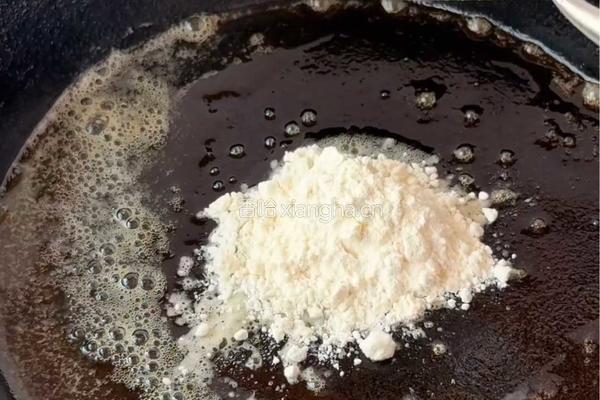 高级感满满的黑松露奶油蘑菇汤来袭?的做法图解3