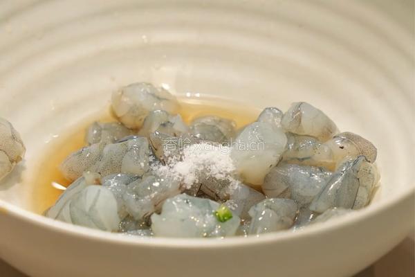 低卡高鲜王炸组合！9菇鲜虾仁鸡肉饭，馋哭隔壁小孩！的做法图解1