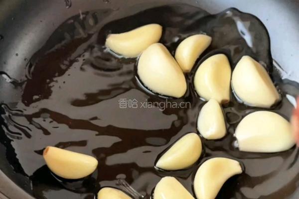 菌菇牛肉煲的做法图解4