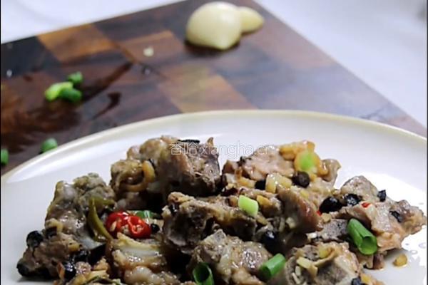 鲜香四溢！虾米豆豉蒸排骨的绝妙滋味的做法图解4