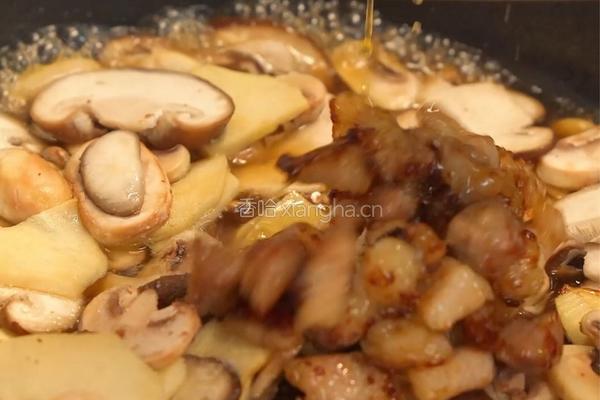 双菇烩冬笋：春日餐桌上的味觉盛宴的做法图解6