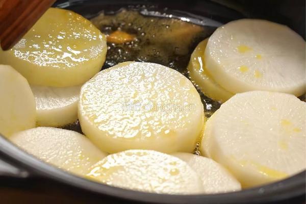 素烧萝卜：质朴里的至味清欢的做法图解3