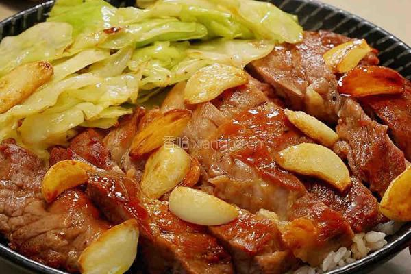 蒜香煎猪排：一场味蕾的狂欢盛宴