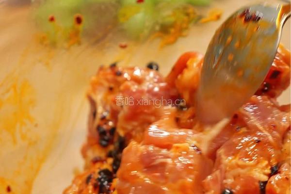 蒜香排骨蒸南瓜丨一口入魂的美味盛宴的做法图解5
