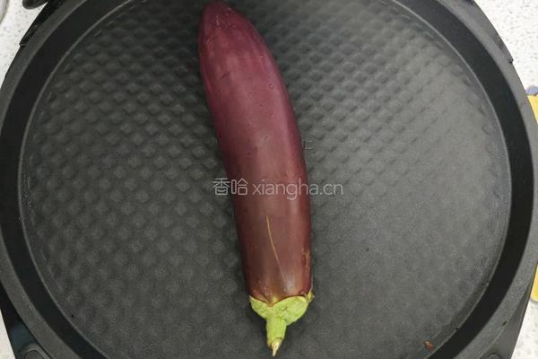 蒜香茄子的做法图解1