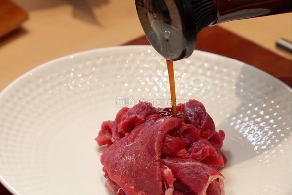 香到舔盘！8分钟解锁神仙金针菇蒸牛肉的做法图解2