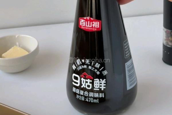 蒜香黄油鸡排的做法图解2