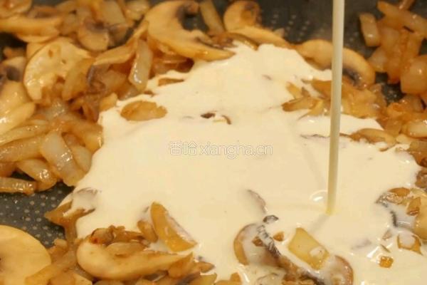 黑松露奶油鸡腿饭的做法图解5