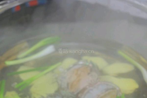 松柏映雪盐焗鲍的做法图解3