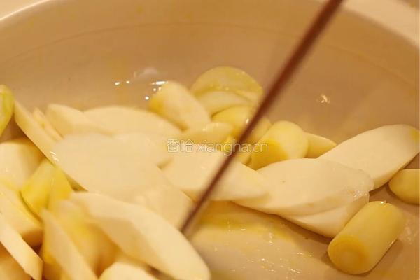 一口暖到心窝！这道山药素菜锅鲜到连吃三碗饭的做法图解2
