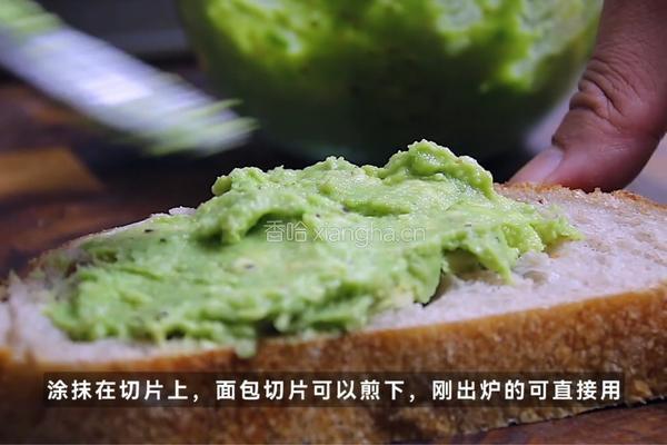爆火的黑松露水波蛋三明治！一口沦陷的神仙搭配的做法图解4