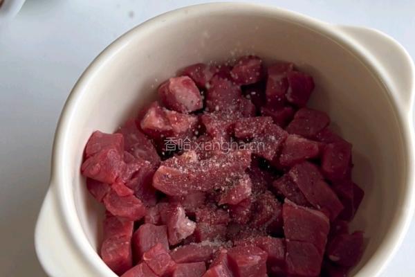 黑松露牛肉炒饭的做法图解1