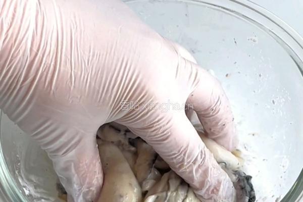 捞汁生蚝虾的做法图解1