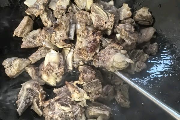 螺蛳牛排煲的做法图解5