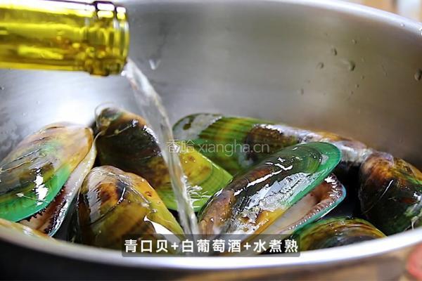 肉臊海鲜烩饭的做法图解2