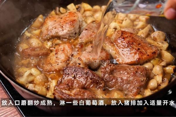 松露菌菇煎猪排的做法图解5