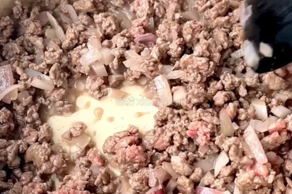 芝士牛肉饼的做法图解2