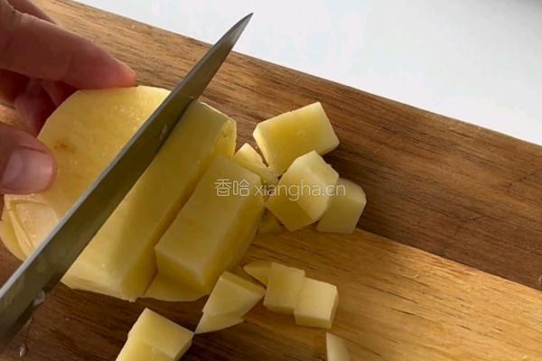 黑松露土豆鸡肉烙的做法图解1