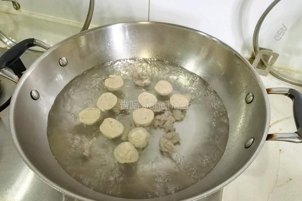 肉丸青菜汤米粉的做法图解4