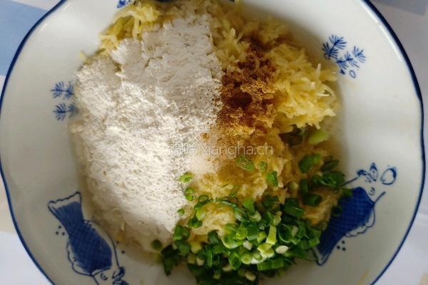 土豆丝鸡蛋饼的做法图解3