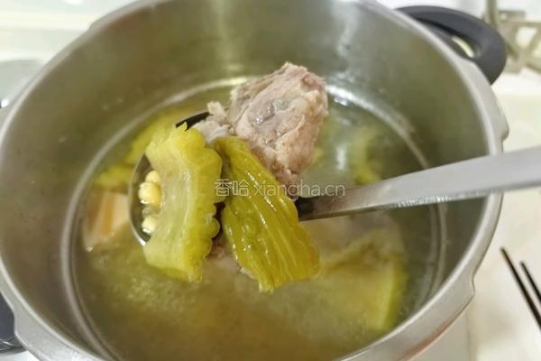 凉瓜黄豆排骨汤的做法图解6