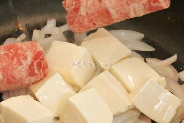 滑蛋牛肉豆腐饭的做法图解5