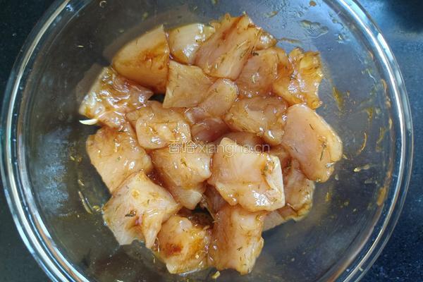 鸡肉蔬菜浓汤的做法图解4