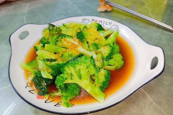 蒜蓉西兰花的做法图解10