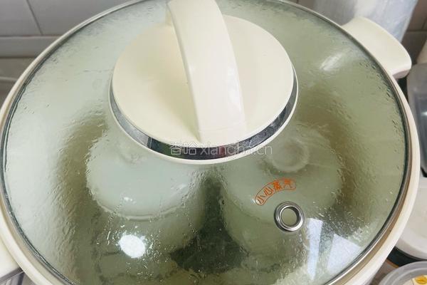 鹿茸菇排骨蒸盅的做法图解4