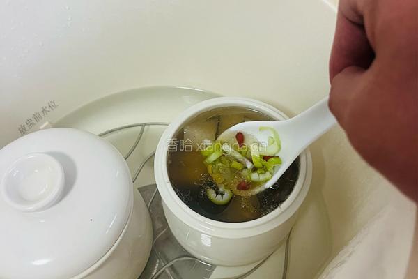 鹿茸菇排骨蒸盅的做法图解5