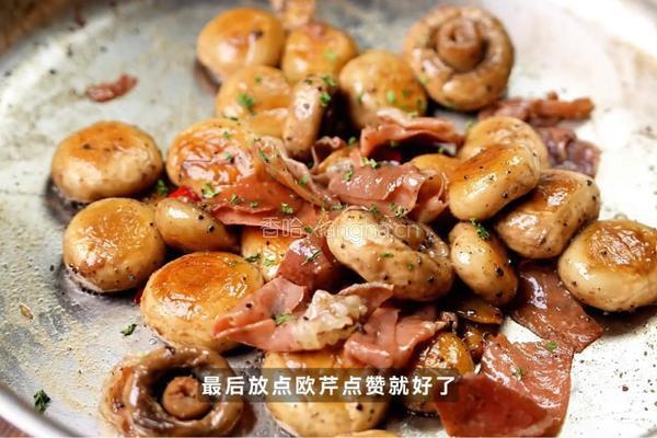 西班牙蒜香火腿蘑菇的做法图解5