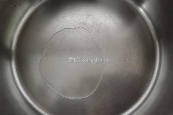 胡萝卜平菇炖肉丸的做法图解1